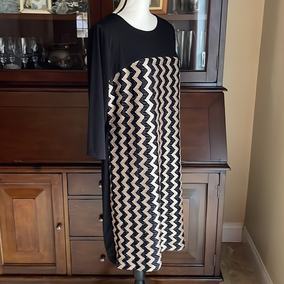 Chico’s Gold & Lace Festive Dress 2.5 - Picture 7 of 9